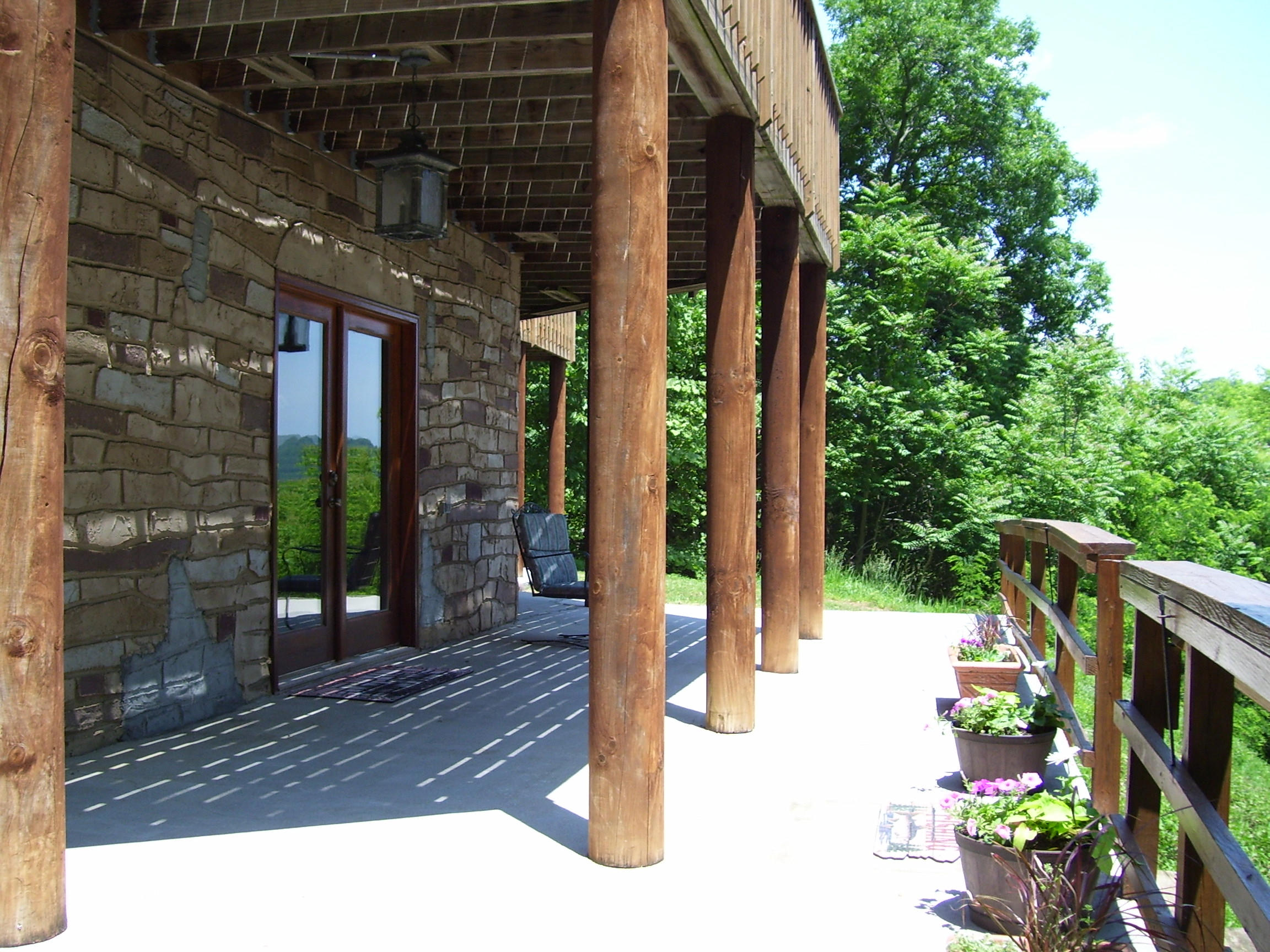 341 Shoreside Road New Tazewell, TN 37825 - Photo 27 of 35 Lower level patio