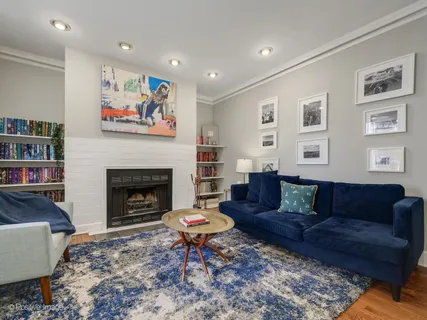 $395,000 | 2745 North Hampden Court, Unit 1E, Chicago, IL 60614