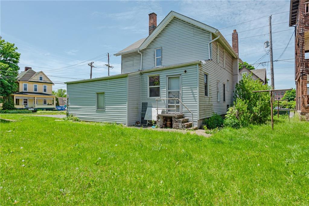 125 North Chestnut Street Butler, PA 16001 - Photo 21 of 25 a front view of house with yard and green space