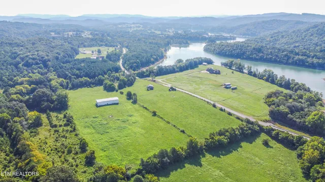 $249,900 | 1 Sharps Chapel Road, Sharps Chapel, TN 37866