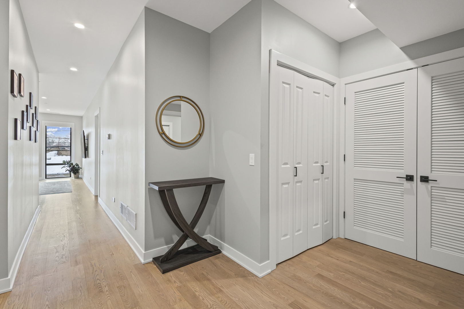 6246 North Pulaski Road, Unit 204 Chicago, IL 60646 - Photo 20 of 36