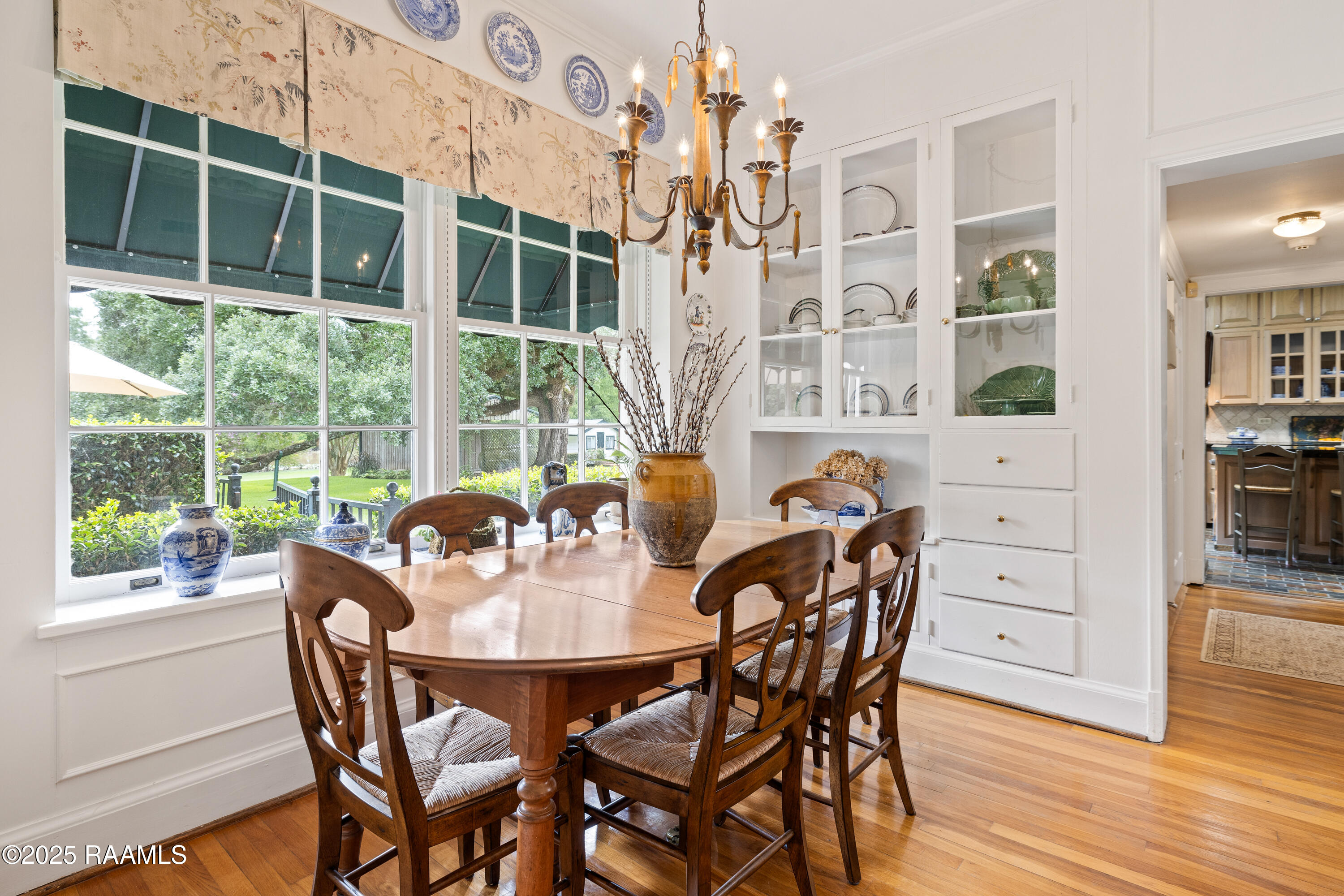 6302 Old Jeanerette Road New Iberia, LA 70563 - Photo 17 of 60 Breakfast Room