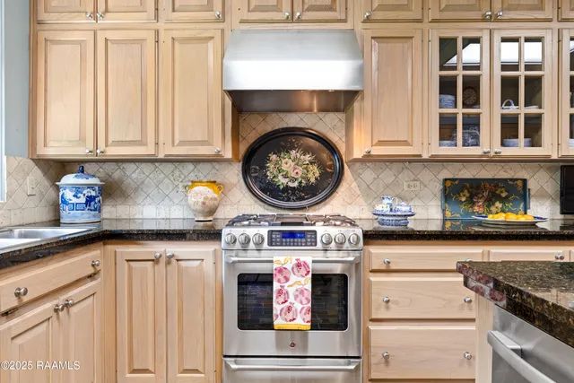 $799,000 | 6302 Old Jeanerette Road, New Iberia, LA 70563