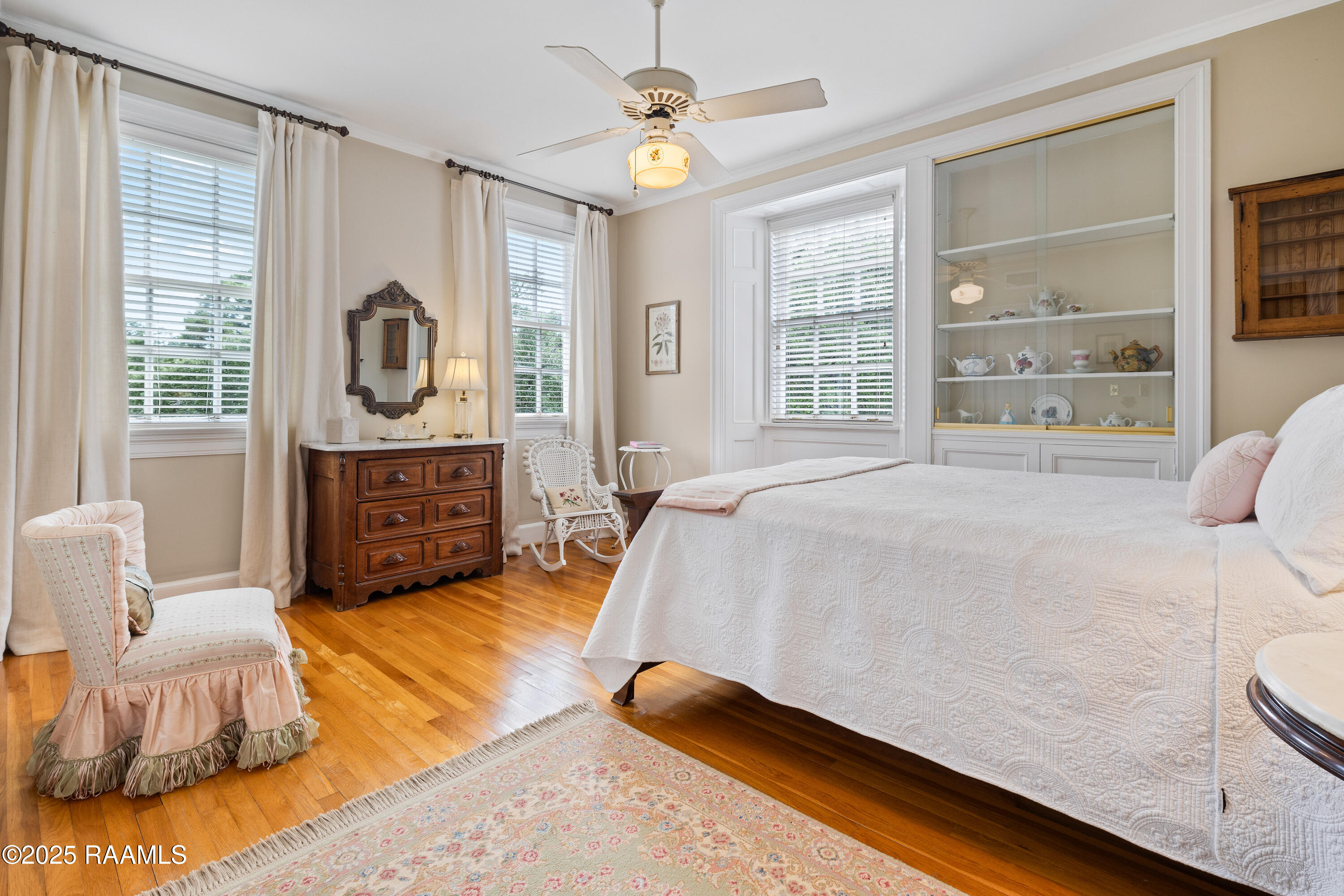 6302 Old Jeanerette Road New Iberia, LA 70563 - Photo 31 of 60 Guest Bedroom #1