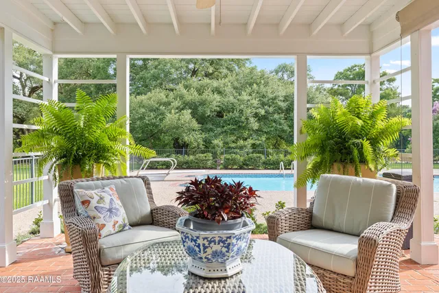 $799,000 | 6302 Old Jeanerette Road, New Iberia, LA 70563