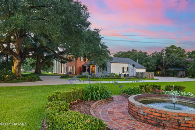 $799,000 | 6302 Old Jeanerette Road, New Iberia, LA 70563
