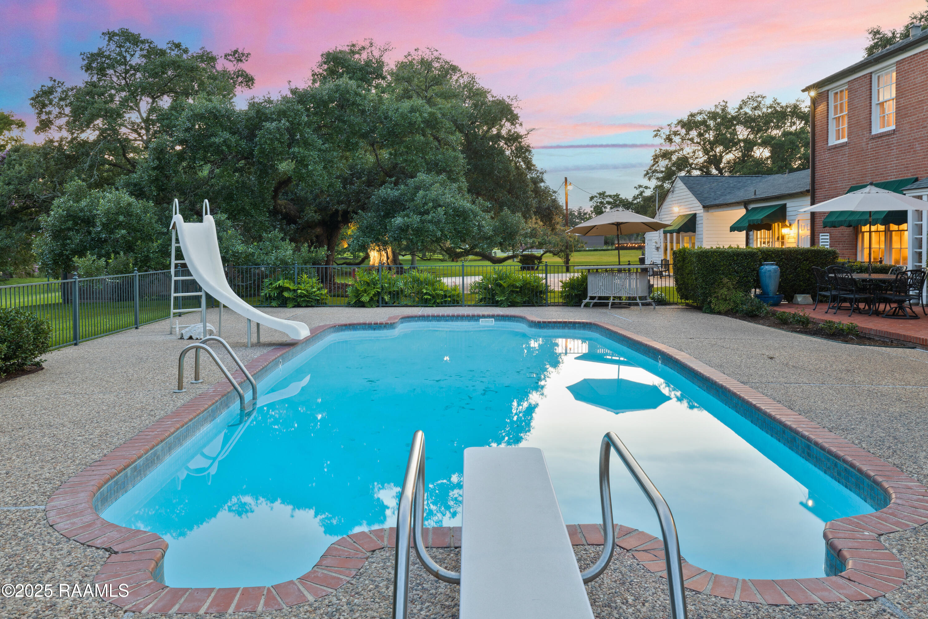 6302 Old Jeanerette Road New Iberia, LA 70563 - Photo 41 of 60 Inground Pool