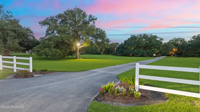 $799,000 | 6302 Old Jeanerette Road, New Iberia, LA 70563