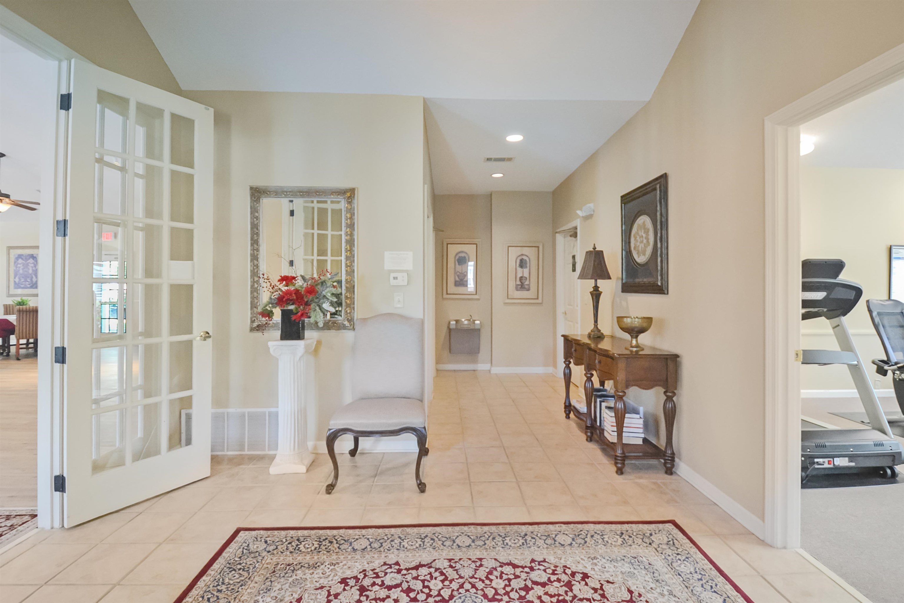 1201 Oak Timber Circle, Unit 29 Collierville, TN 38017 - Photo 15 of 32 a living room with furniture and a rug
