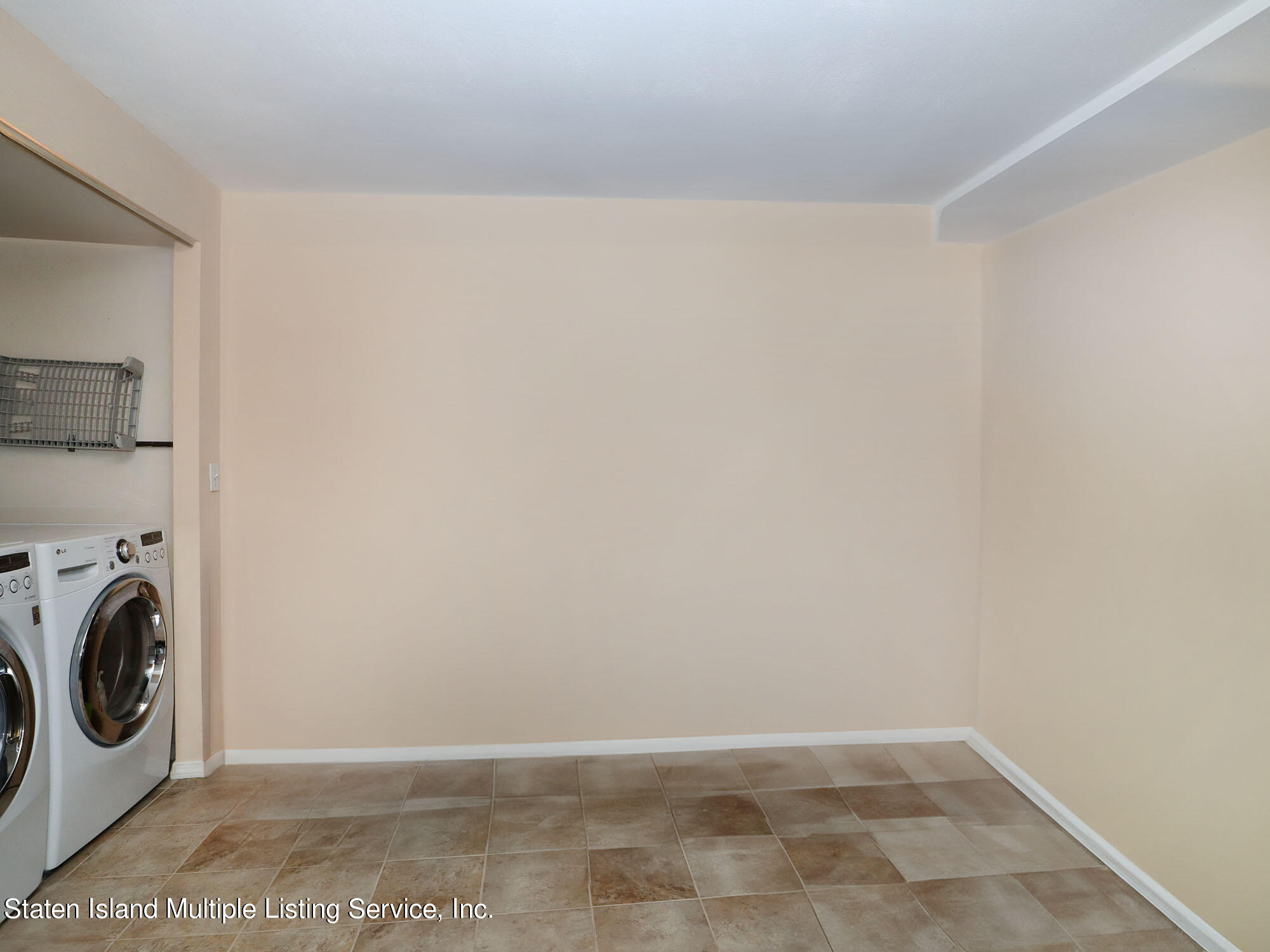 43 Deborah Loop Staten Island, NY 10312 - Photo 22 of 26 IMG_5948