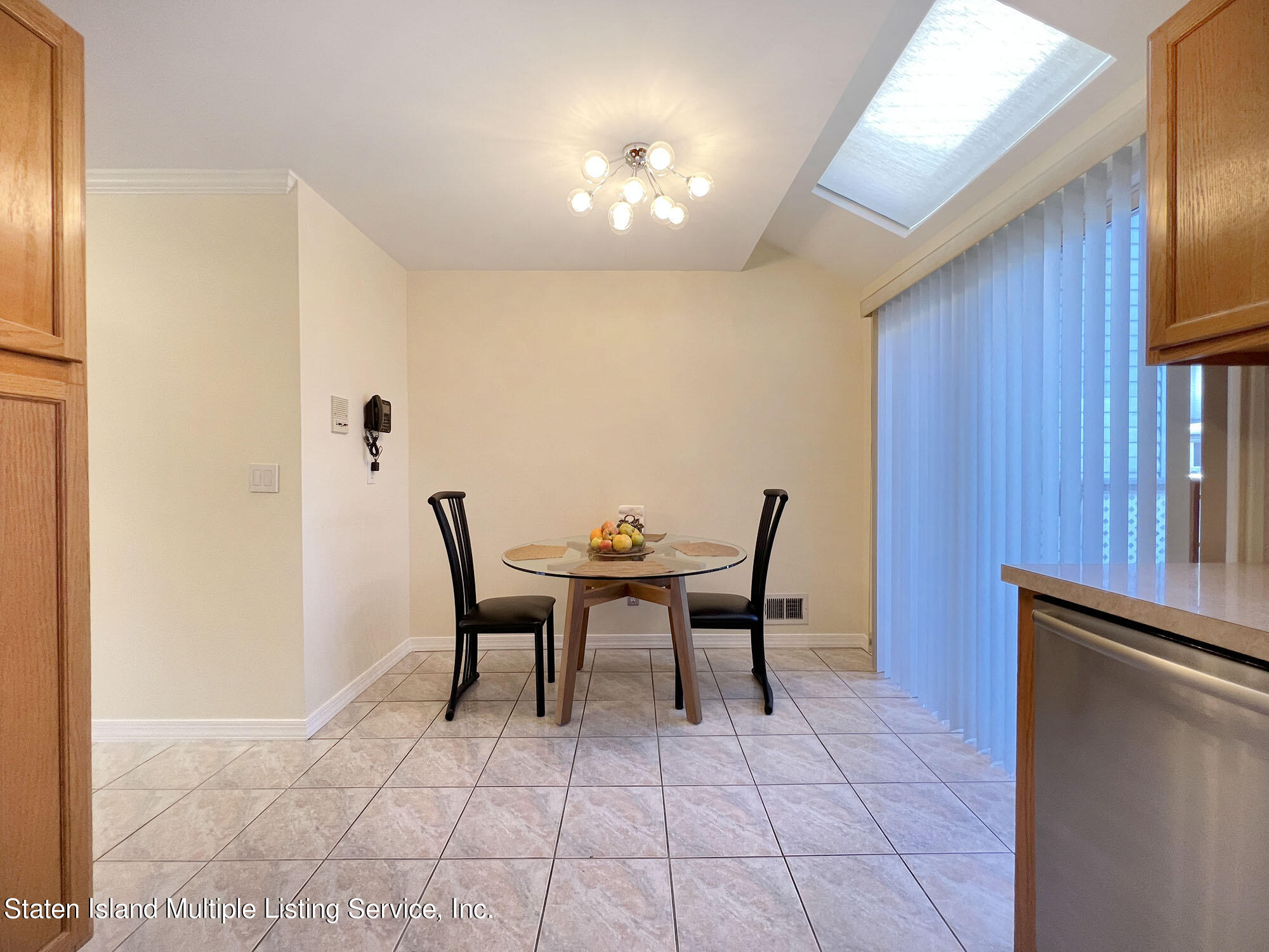 43 Deborah Loop Staten Island, NY 10312 - Photo 7 of 26 IMG_0946