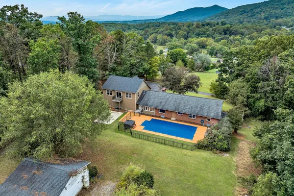 $665,000 | 83 Springview Court, Troutville, VA 24175