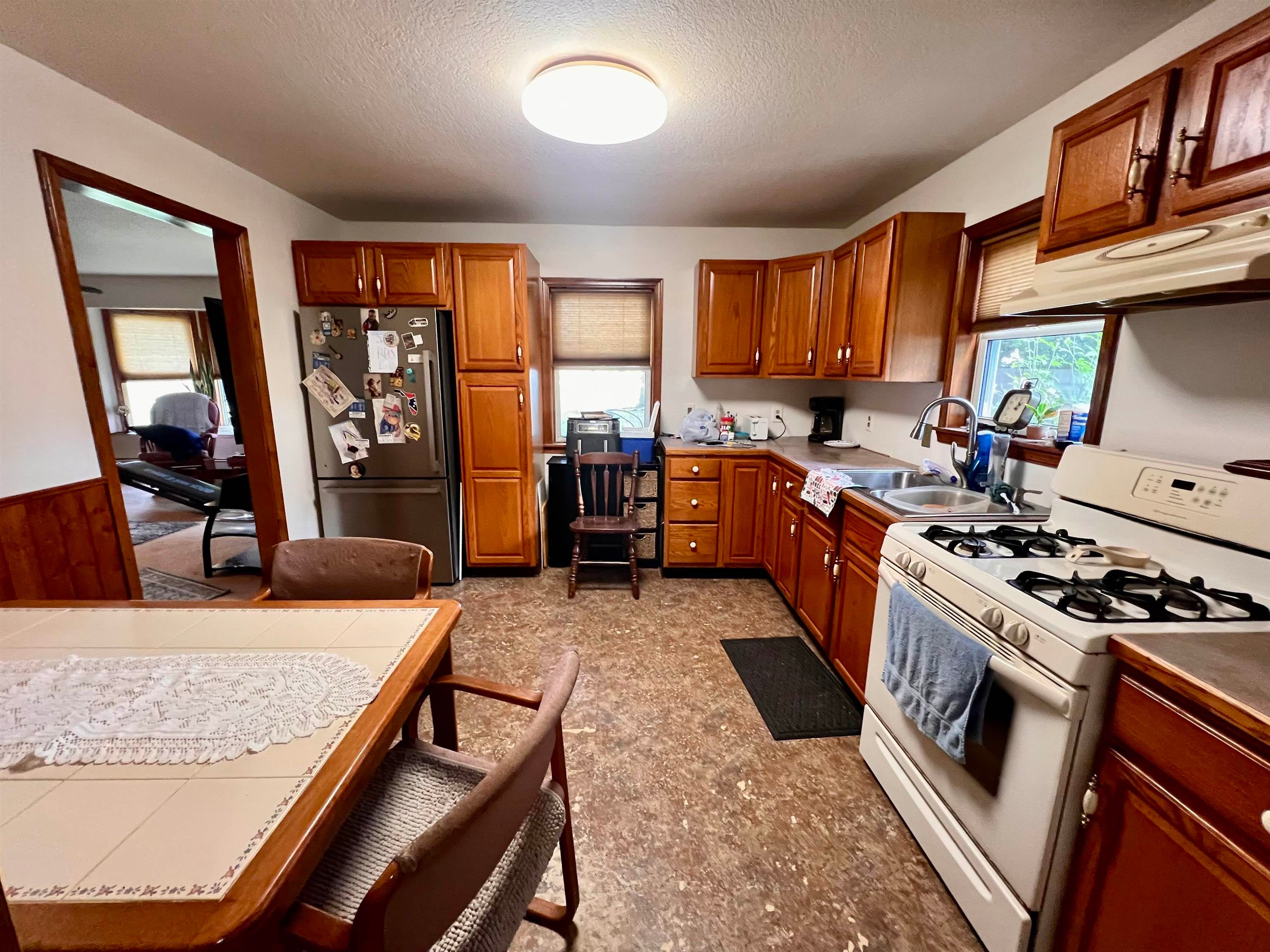 1946 East Parish Road Kawkawlin, MI 48631 - Photo 8 of 33 Gallery Image 8