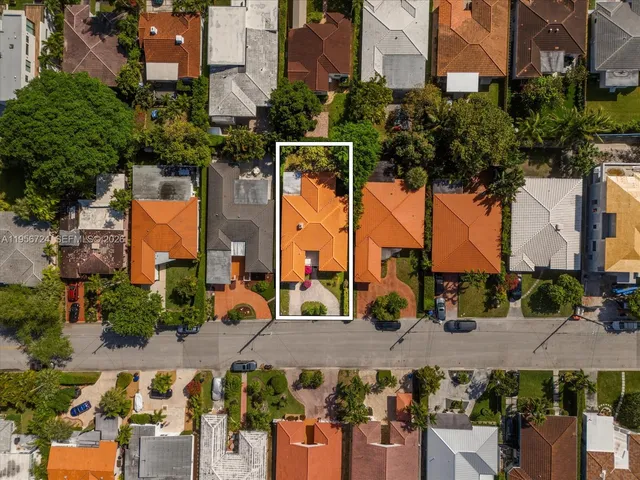 $1,750,000 | 9457 Carlyle Avenue, Surfside, FL 33154