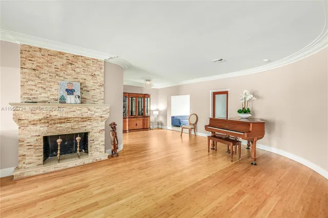 $1,750,000 | 9457 Carlyle Avenue, Surfside, FL 33154