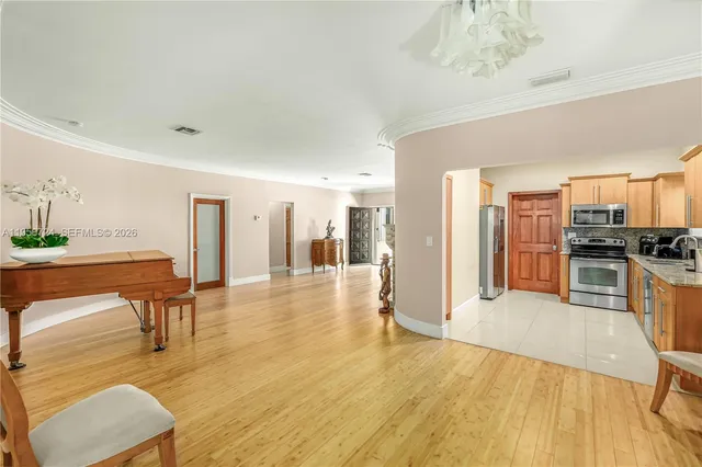 $1,750,000 | 9457 Carlyle Avenue, Surfside, FL 33154