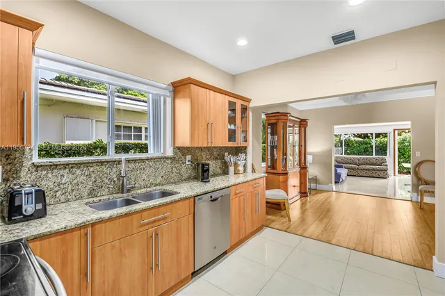 $1,750,000 | 9457 Carlyle Avenue, Surfside, FL 33154