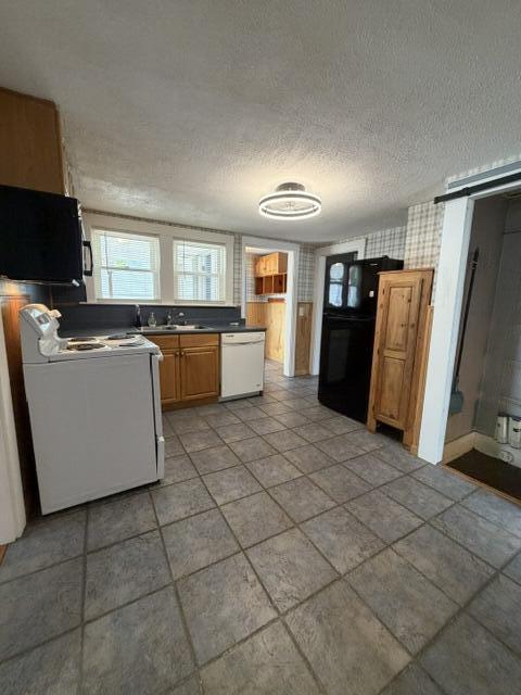 98 Rochester Street Berwick, ME 03901 - Photo 8 of 43 kitchen