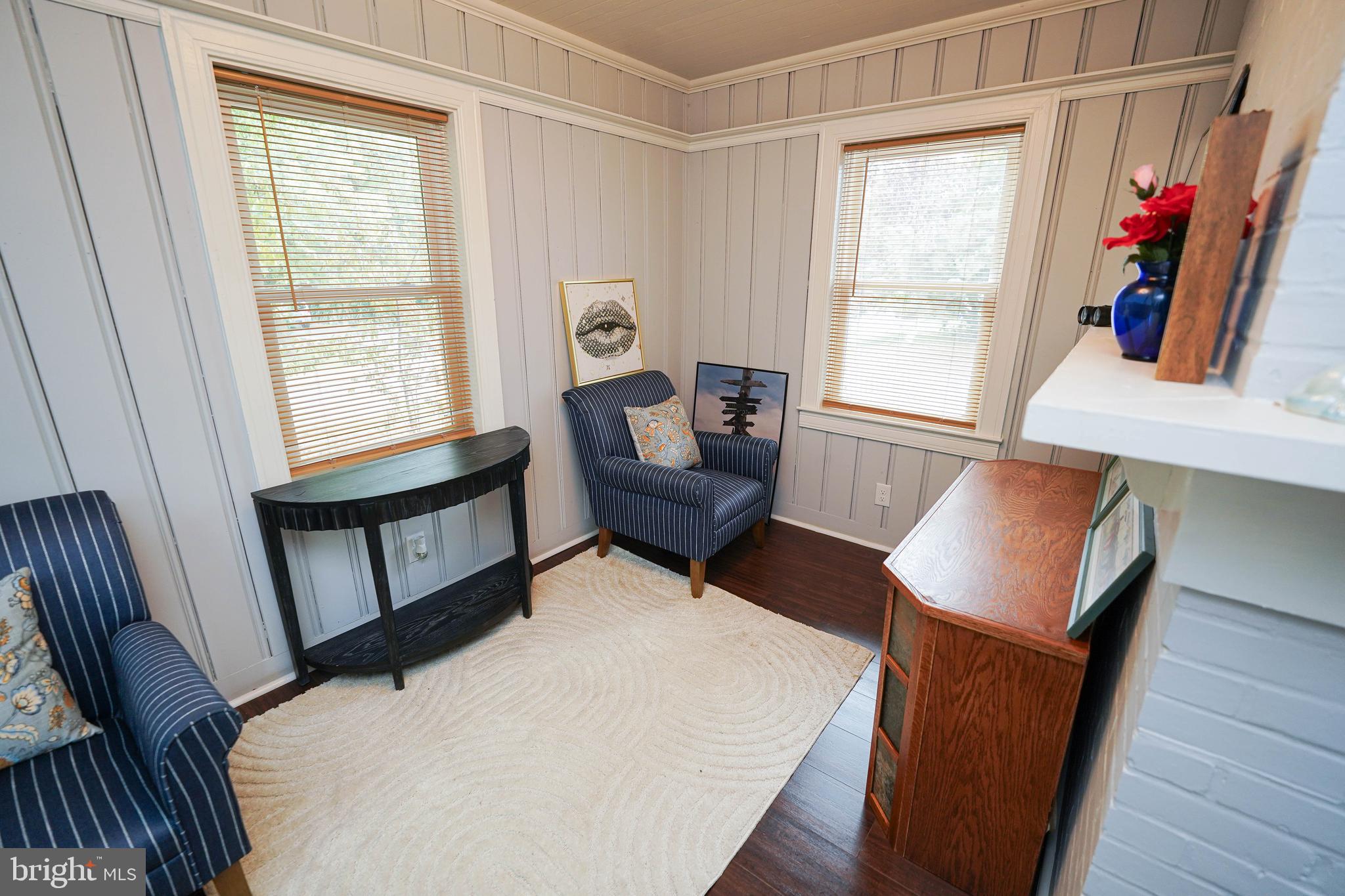 815 Federal Street Salisbury, MD 21801 - Photo 16 of 43 a living room with furniture and a window