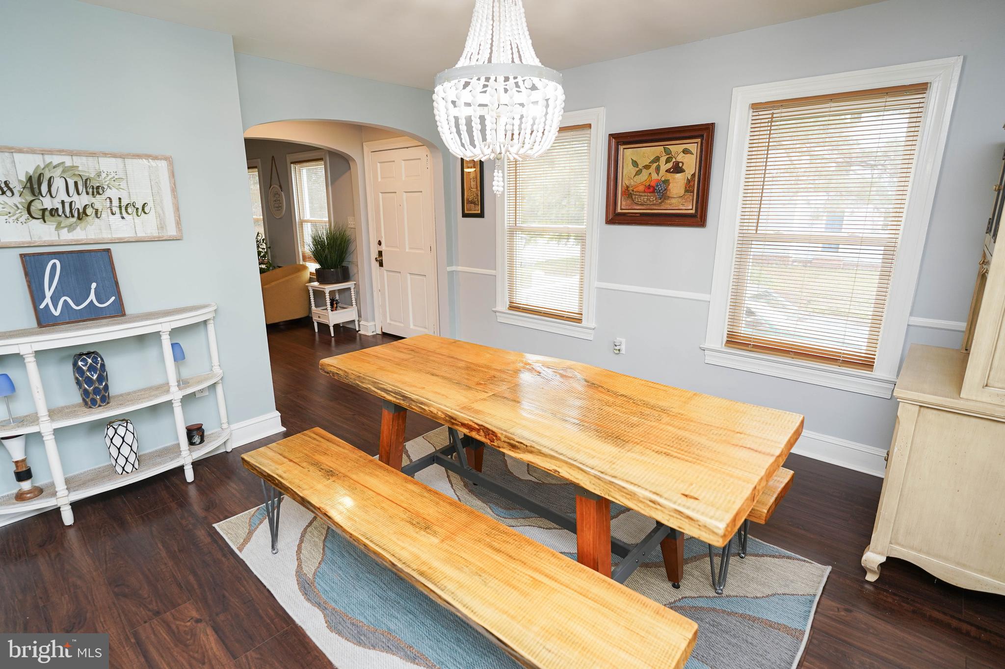 815 Federal Street Salisbury, MD 21801 - Photo 5 of 43 a room with furniture and a window