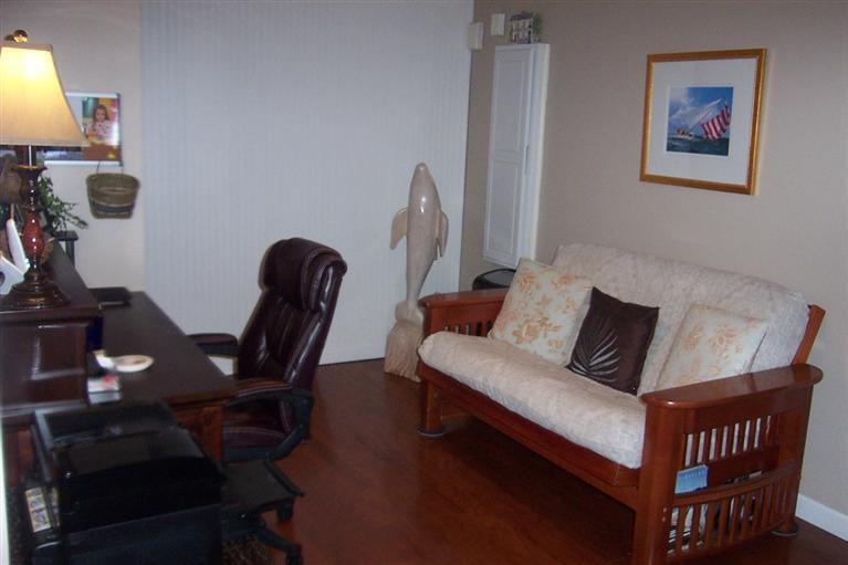 16 Gold Leaf Lane, Unit 16 Mashpee, MA 02649 - Photo 25 of 29 a living room with furniture