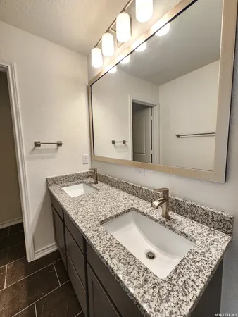 $2,400 | 14839 Vance Jackson Road, Unit 601, San Antonio, TX 78249