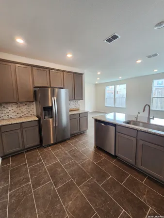 $2,400 | 14839 Vance Jackson Road, Unit 601, San Antonio, TX 78249