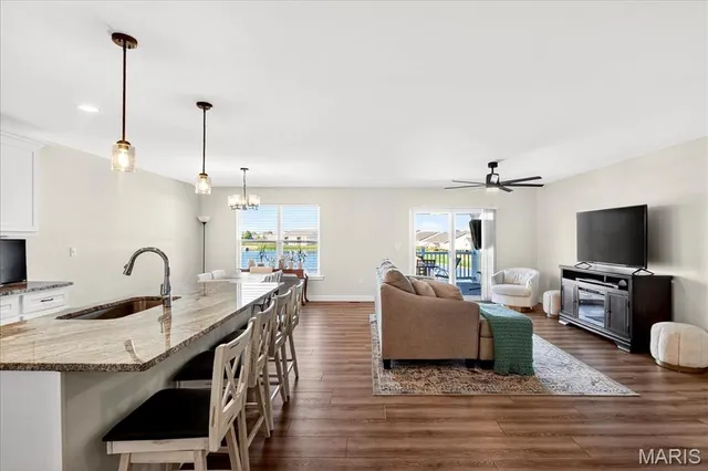 $400,000 | 820 Applewood Creek Drive, Fairview Heights, IL 62208