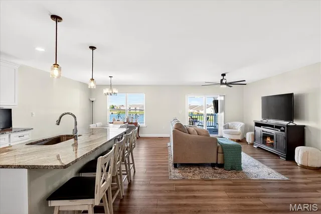 $400,000 | 820 Applewood Creek Drive, Fairview Heights, IL 62208