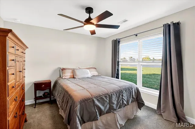 $400,000 | 820 Applewood Creek Drive, Fairview Heights, IL 62208