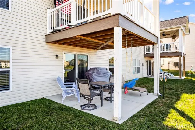 $400,000 | 820 Applewood Creek Drive, Fairview Heights, IL 62208