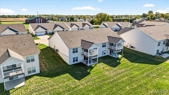 $400,000 | 820 Applewood Creek Drive, Fairview Heights, IL 62208