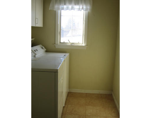31 Scenic Road Westfield, MA 01085 - Photo 12 of 18 Gallery Image 12