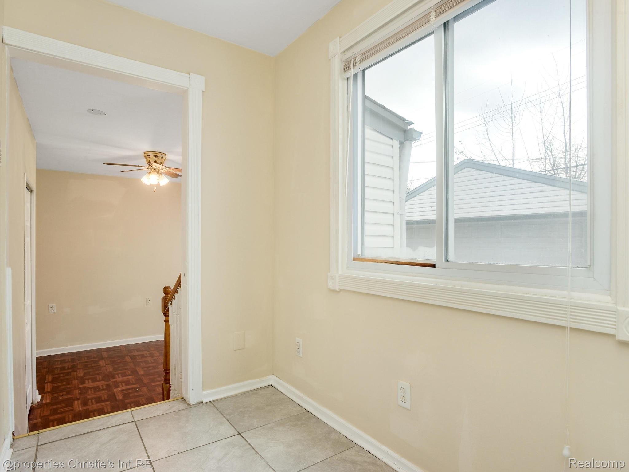 20944 Ridgemont Road Harper Woods, MI 48225 - Photo 9 of 23 20944 Ridgemont Rd Harper-019-019-20944 Ridgemont0018-MLS_Size.jpg