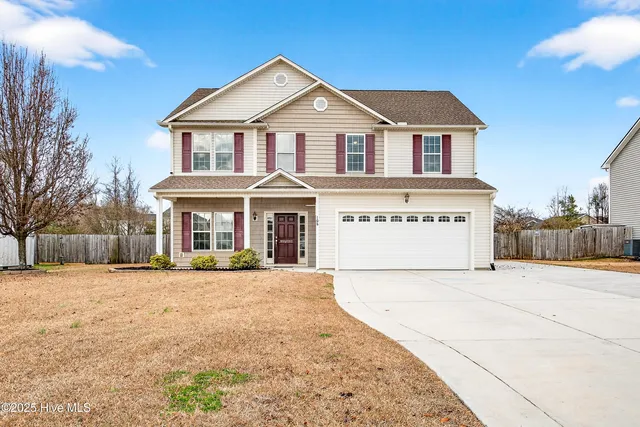 $340,000 | 108 Woods Run Circle, Richlands, NC 28574