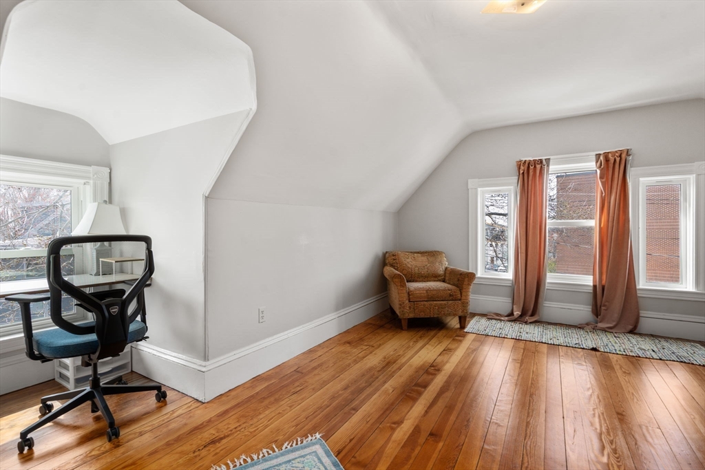 44 Tower Street Somerville, MA 02143 - Photo 18 of 32