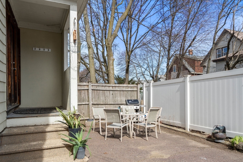 44 Tower Street Somerville, MA 02143 - Photo 24 of 32