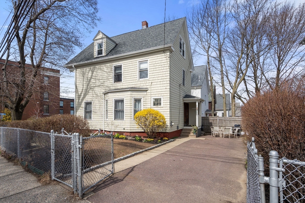 44 Tower Street Somerville, MA 02143 - Photo 26 of 32