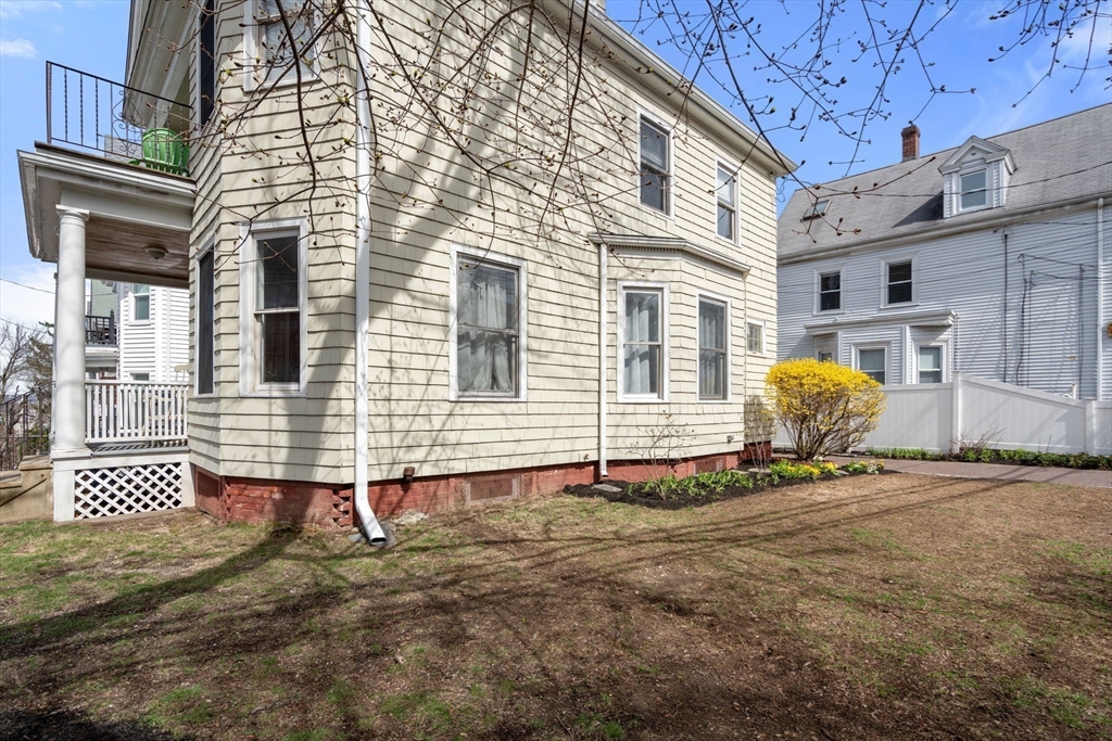 44 Tower Street Somerville, MA 02143 - Photo 29 of 32