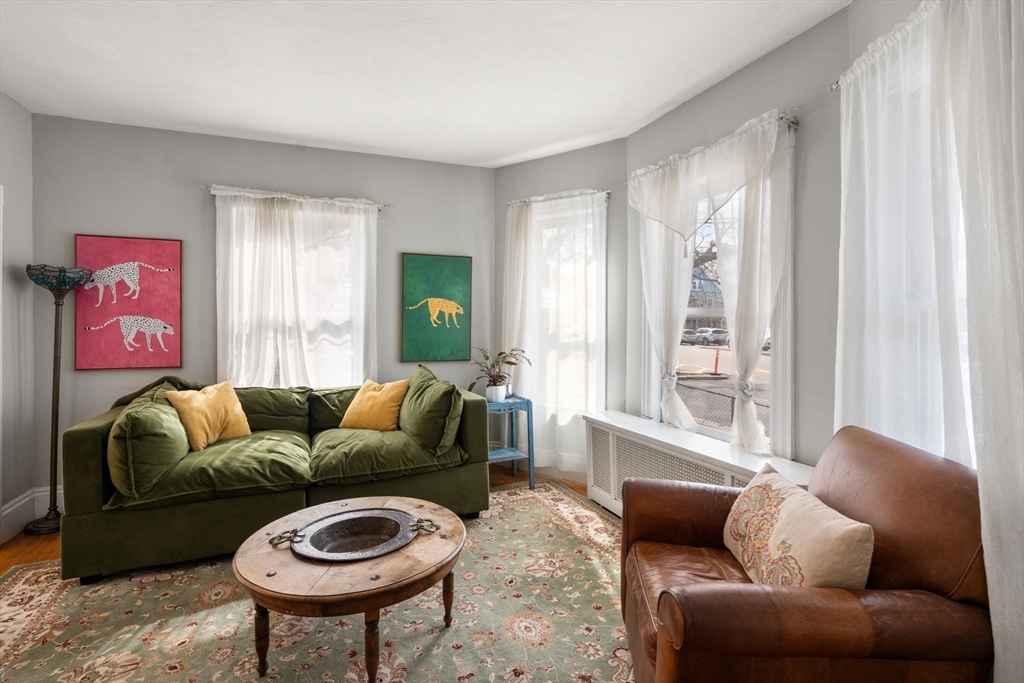 44 Tower Street Somerville, MA 02143 - Photo 3 of 32