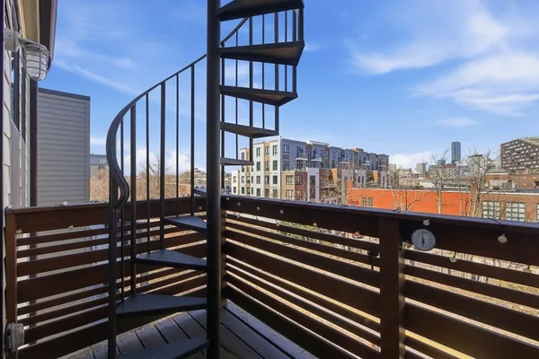 $999,000 | 171 West Fourth Street, Unit 7, Boston, MA 02127