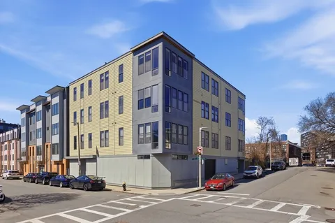 $999,000 | 171 West Fourth Street, Unit 7, Boston, MA 02127