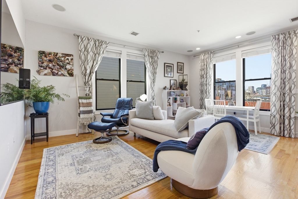 171 West Fourth Street, Unit 7 Boston, MA 02127 - Photo 7 of 24