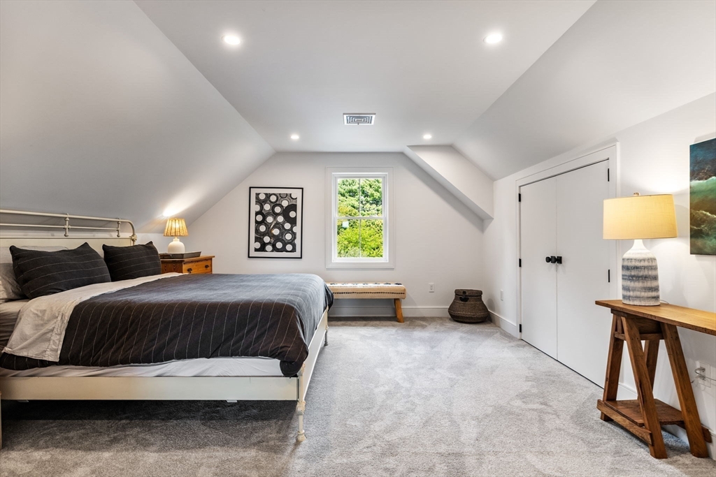 12 Surrey Road Woburn, MA 01801 - Photo 27 of 38 Gallery Image 27