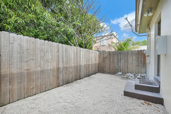 $1,650 | 1744 Madison Street, Unit 1, Hollywood, FL 33020