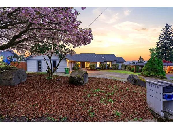 $575,000 | 29885 Riverview Drive, Rainier, OR 97048