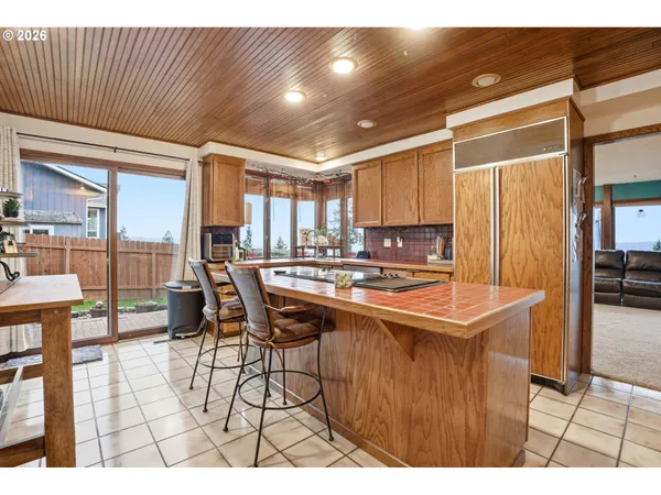 $575,000 | 29885 Riverview Drive, Rainier, OR 97048