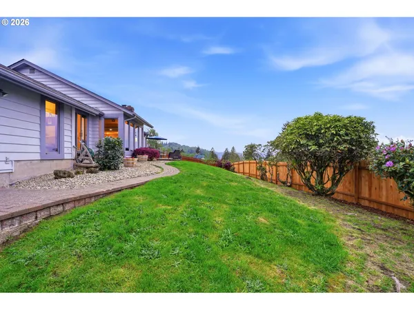$575,000 | 29885 Riverview Drive, Rainier, OR 97048