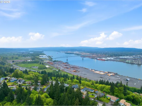 $575,000 | 29885 Riverview Drive, Rainier, OR 97048