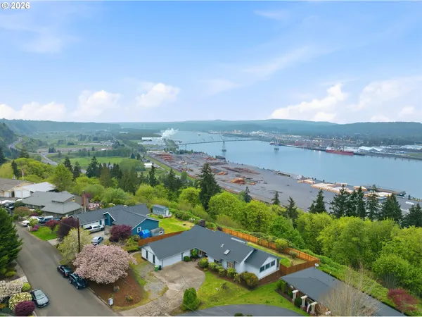 $575,000 | 29885 Riverview Drive, Rainier, OR 97048
